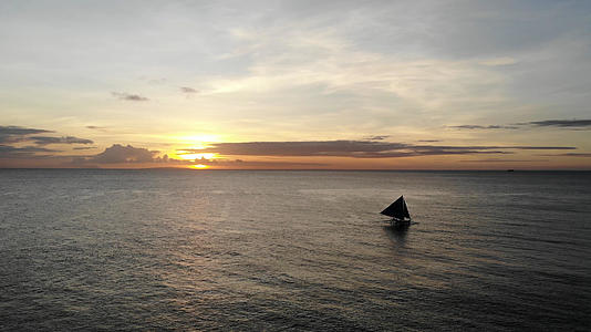 海上夕阳视频的预览图