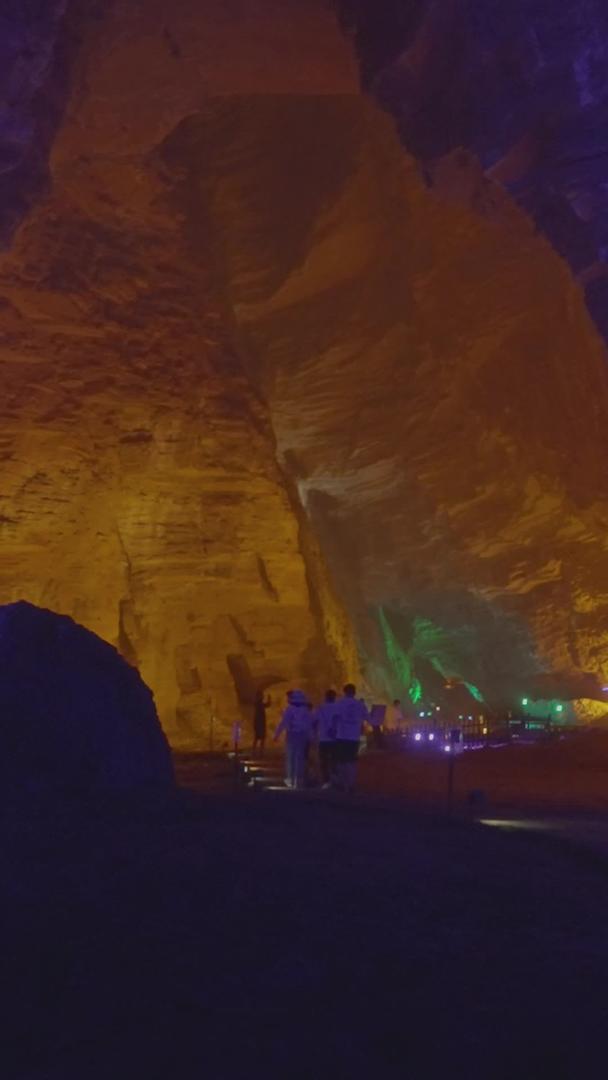 湖北省恩施利川旅游5A级景区腾龙洞材料集合视频的预览图
