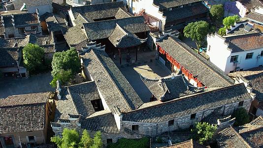 航拍5A浙江衢州廿八都景区城隍庙古建筑视频视频的预览图