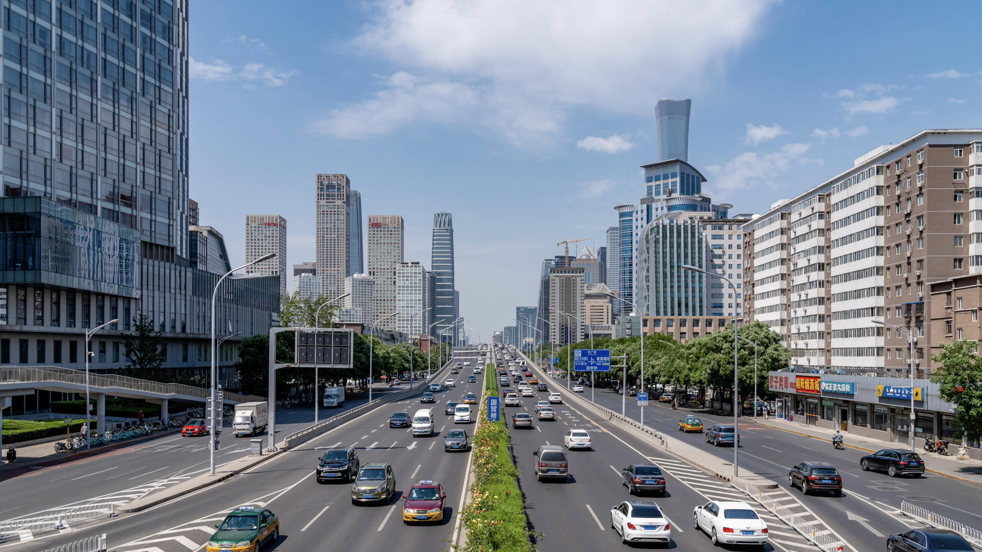 北京国贸桥上交通视频的预览图
