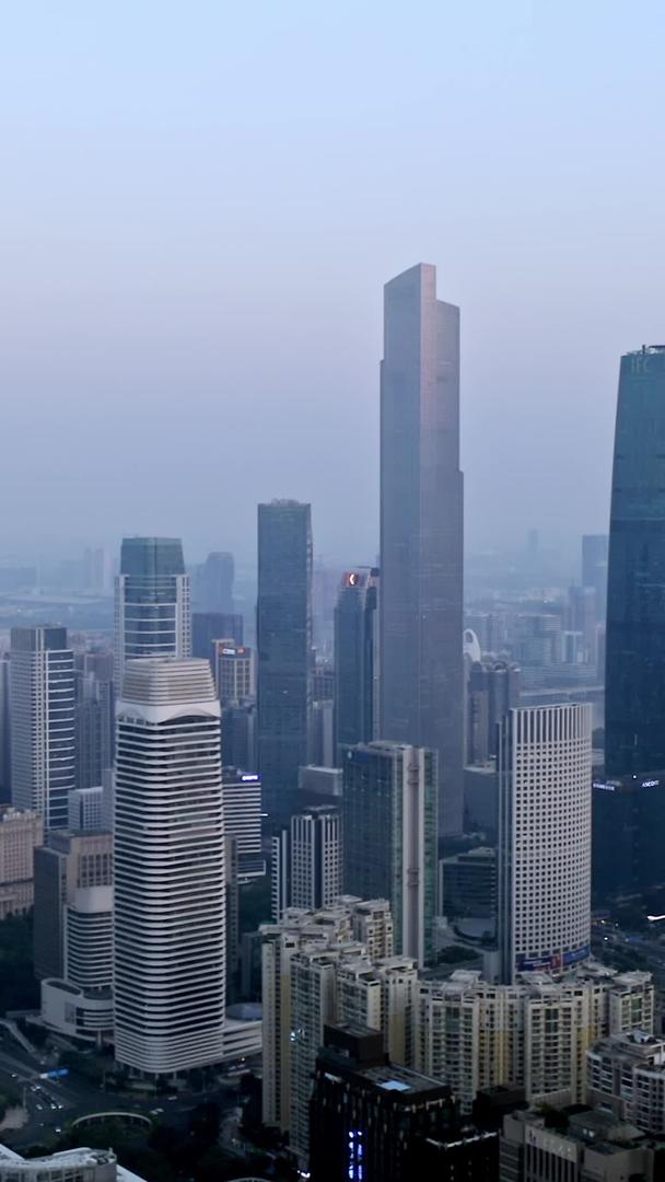 广州摩天大楼建筑航拍视频的预览图
