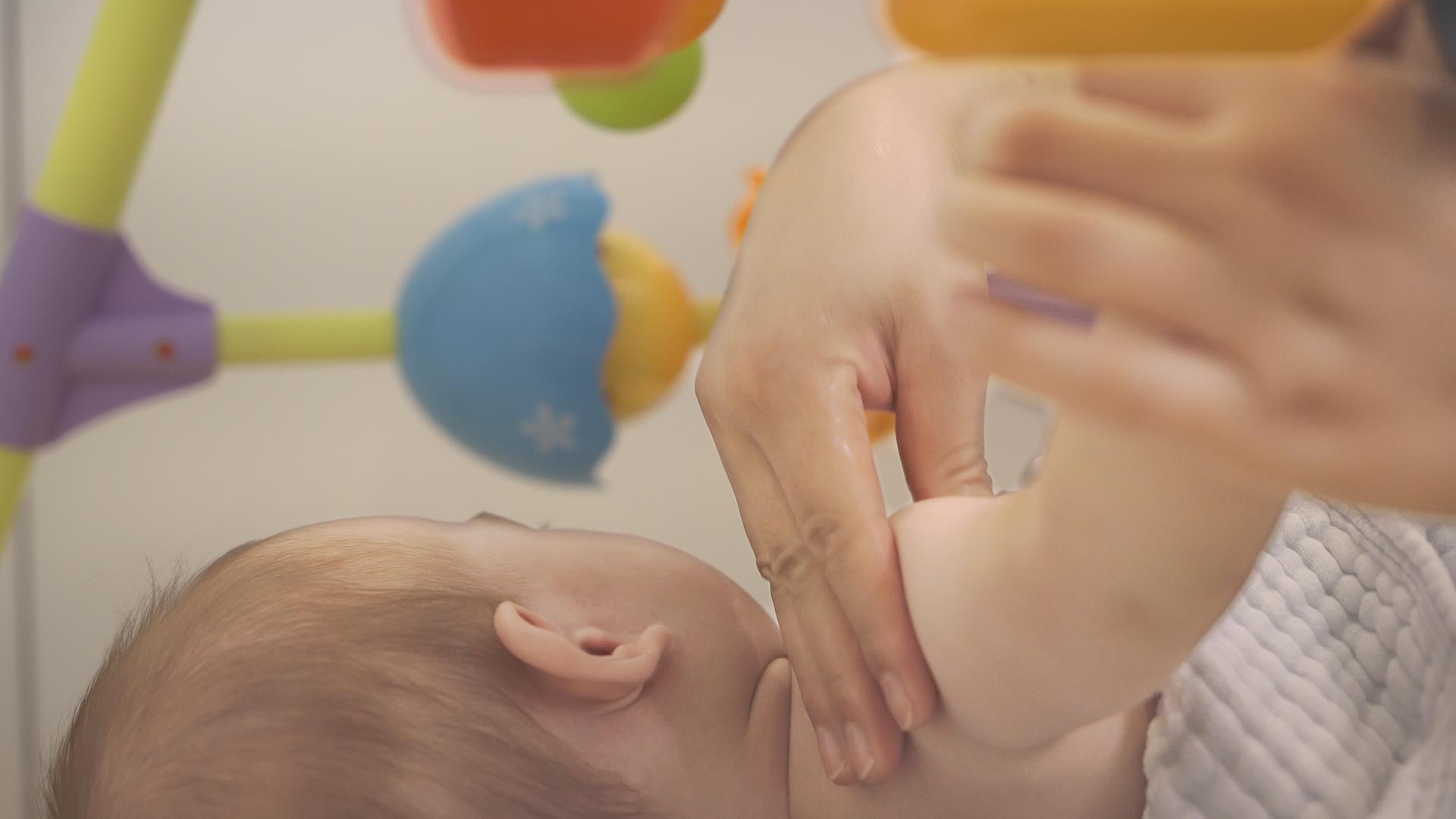 婴儿润肤护理视频的预览图