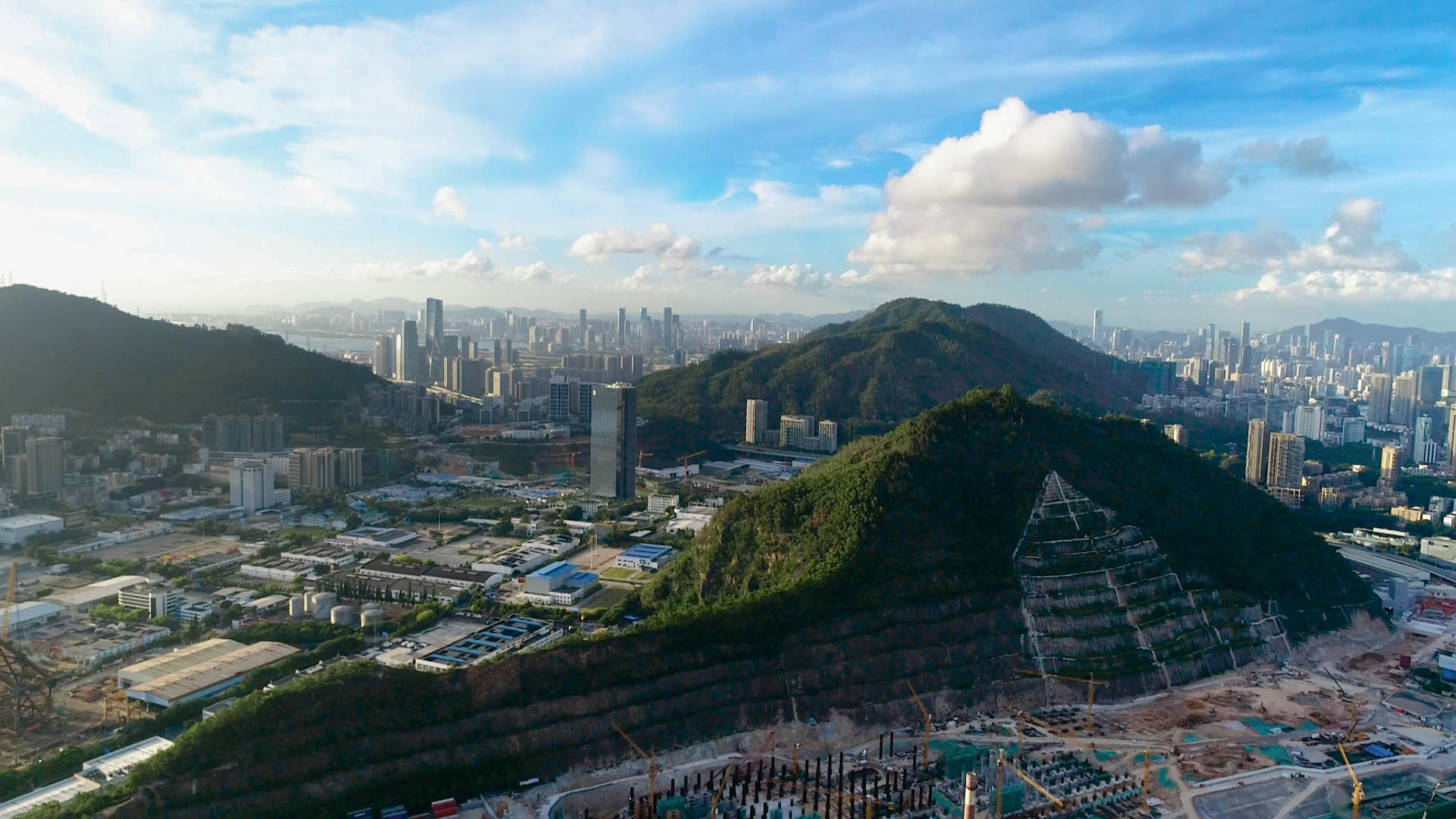 深圳南山蛇口建筑群4k视频的预览图