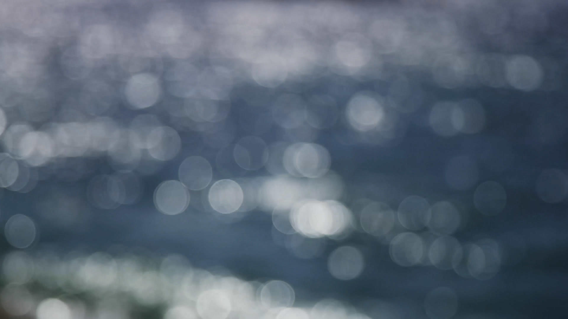 海洋上的海水光斑4K视频视频的预览图