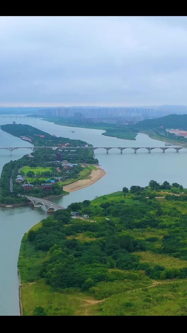 湘江和橘子洲的航拍视频的预览图