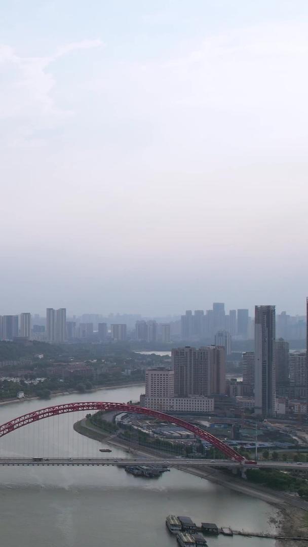武汉龙王庙码头两江交汇处航拍城市长江最危险的旅游素材视频的预览图