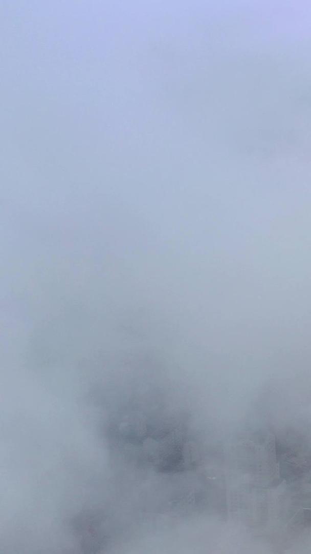 城市青岛航拍在云雾中的视频视频的预览图