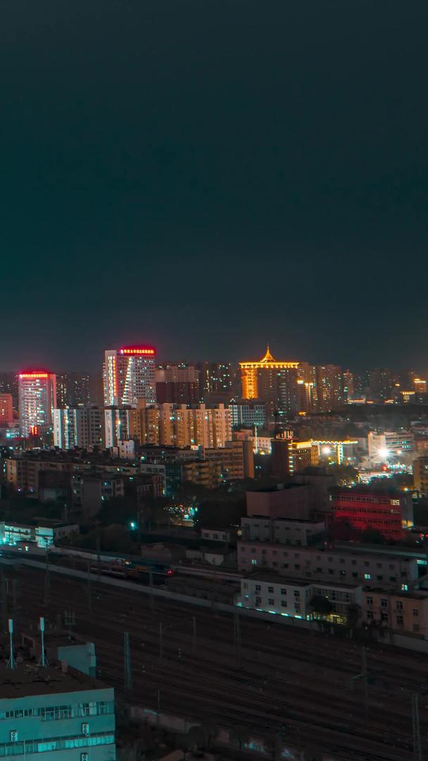 延迟河南郑州老城区夜景材料视频的预览图
