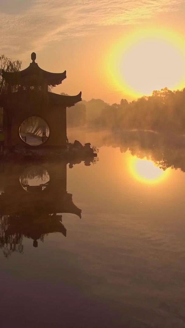 瘦西湖日落倒影视频的预览图