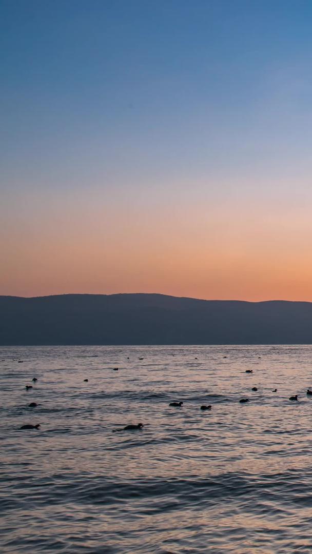 大理洱海日出风景延时摄影视频的预览图
