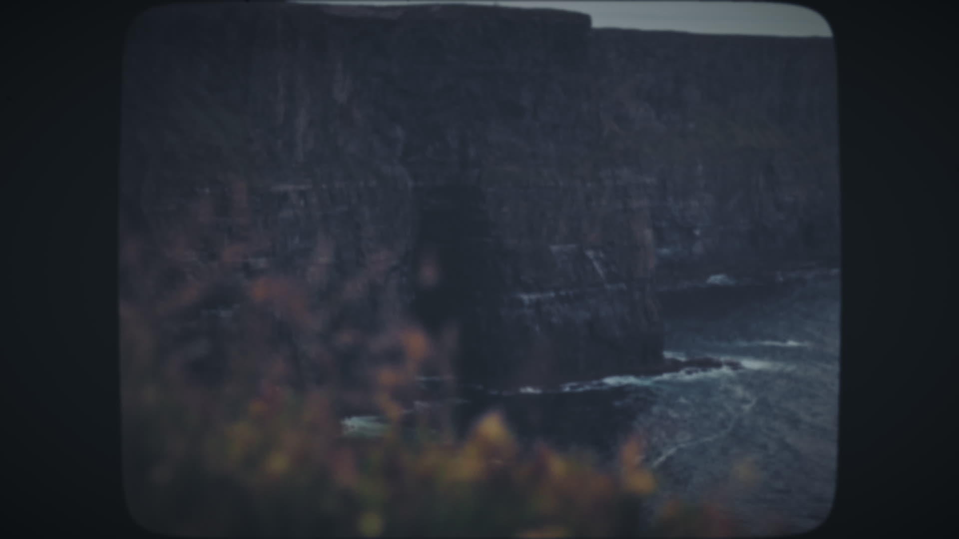 巨大的摩擦悬崖视频的预览图