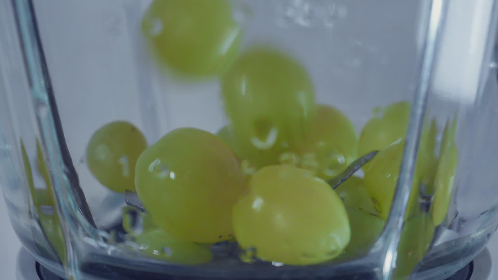 家用电器中的水果视频的预览图
