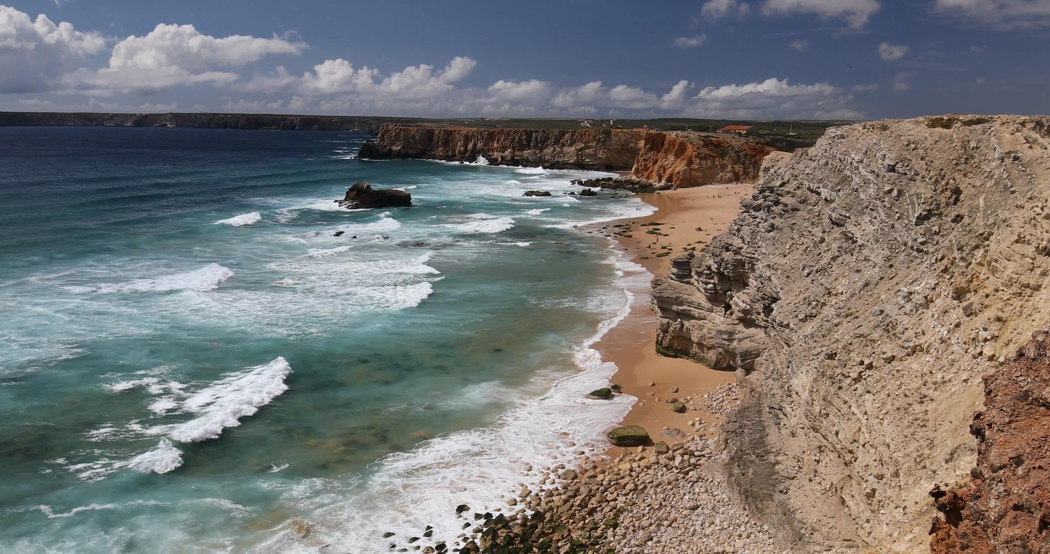 葡萄牙阿尔加维萨格雷斯角的普拉亚是托内尔海滩海滩视频的预览图