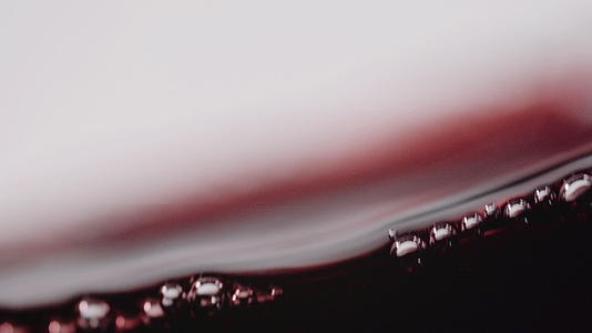 红酒表面运动视频的预览图