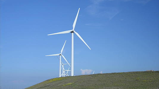 风车发电机的能量视频的预览图