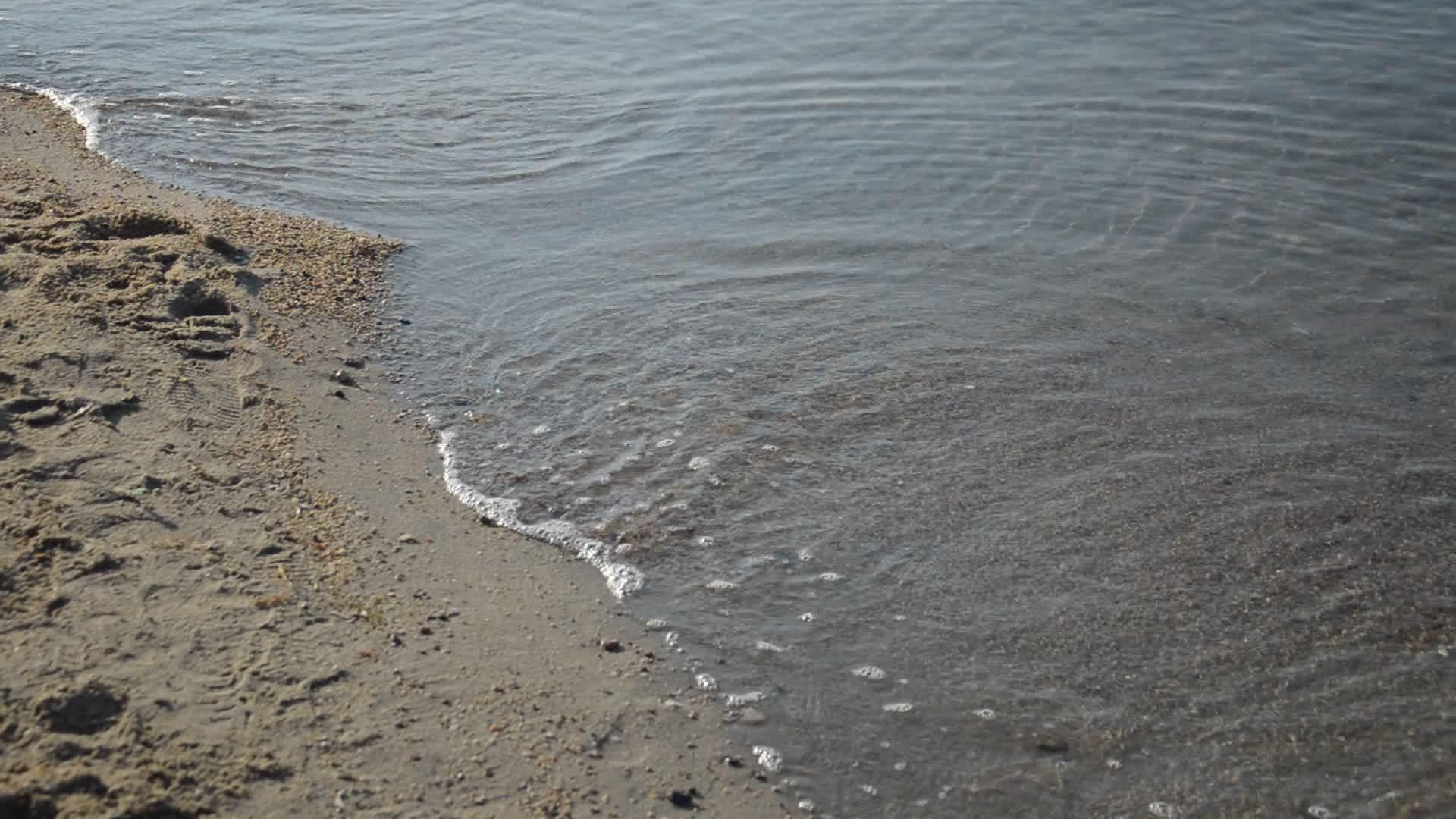 爱琴海绿蓝海水的形态视频的预览图