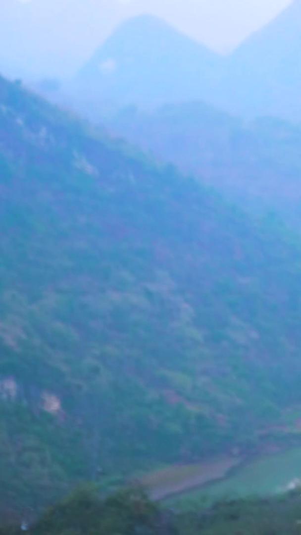 山间芦苇高清视频素材拍摄视频的预览图