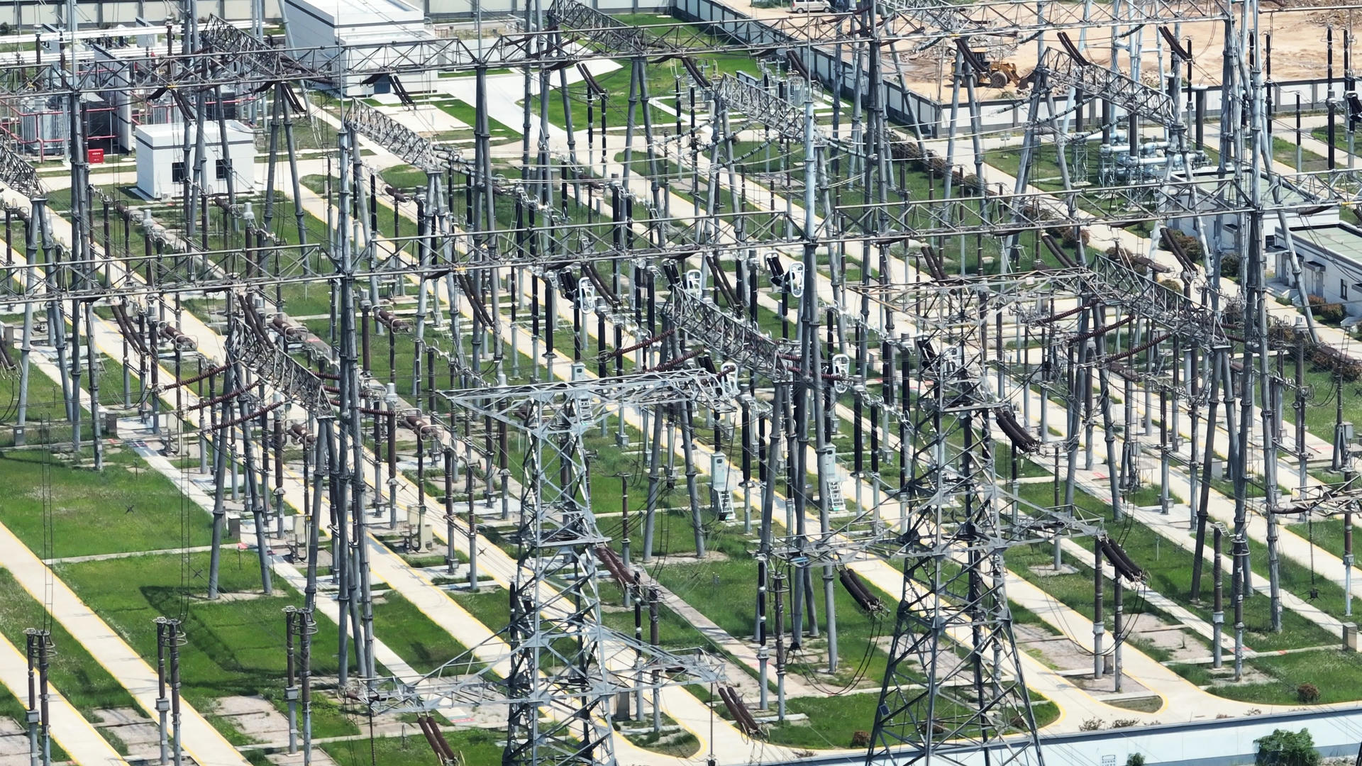 城市电力系统工业电网基础设施变电站4k素材视频的预览图