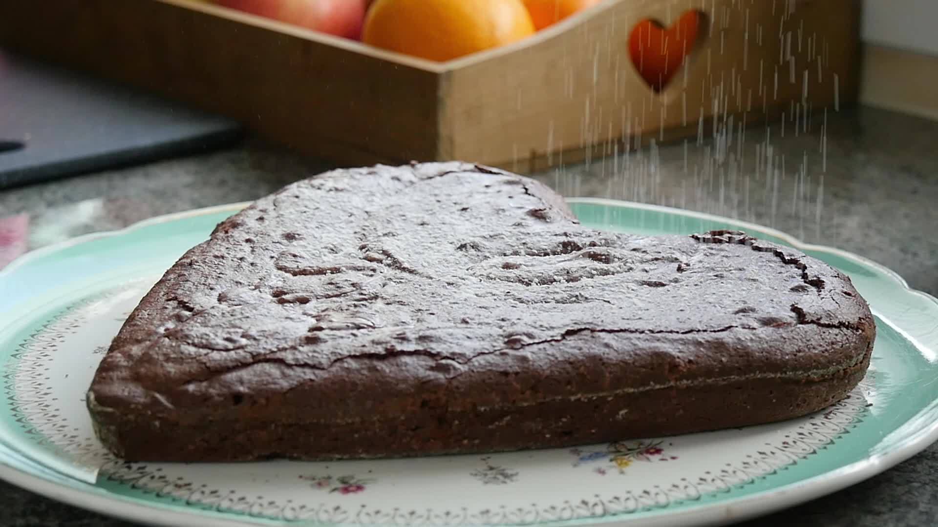 心形巧克力蛋糕视频的预览图