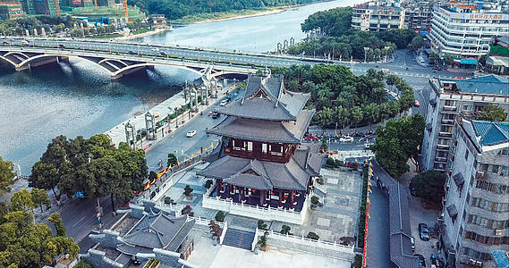 4k高清航拍桂林著名景点逍遥楼古建筑视频的预览图