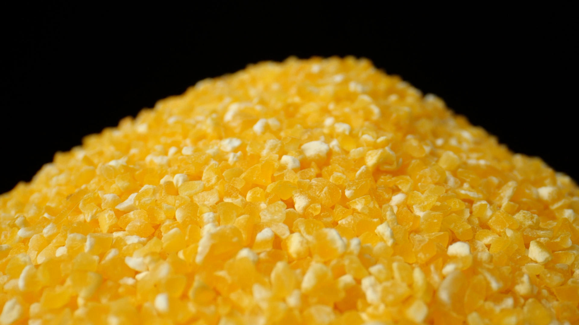 4K玉米碴玉米碎粮食五谷粗粮视频的预览图