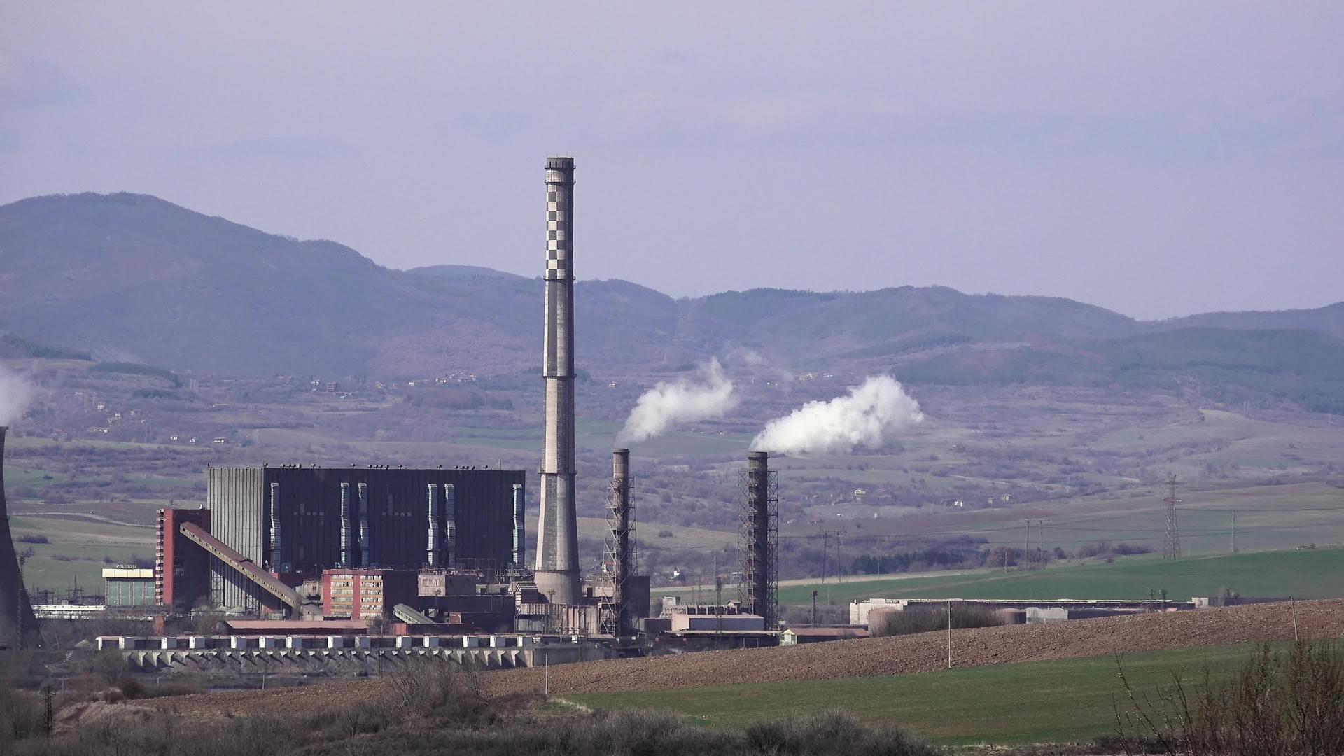 来自燃煤电厂的高污染视频的预览图