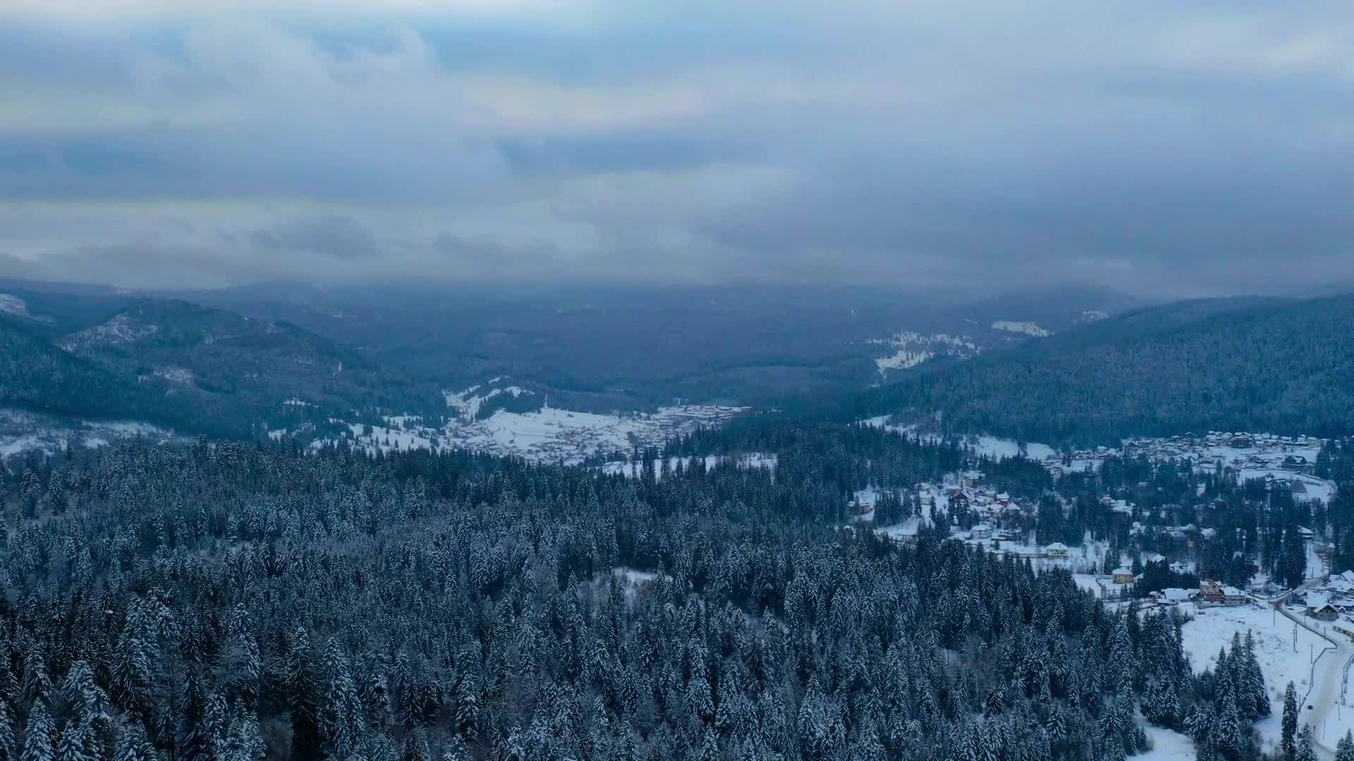 罗马尼亚冬季运动度假时间流逝Borsec冰冻视频的预览图