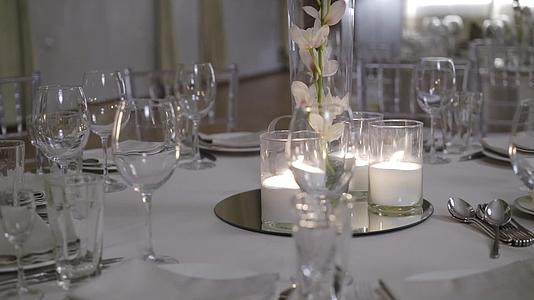 婚礼用蜡烛装饰视频的预览图