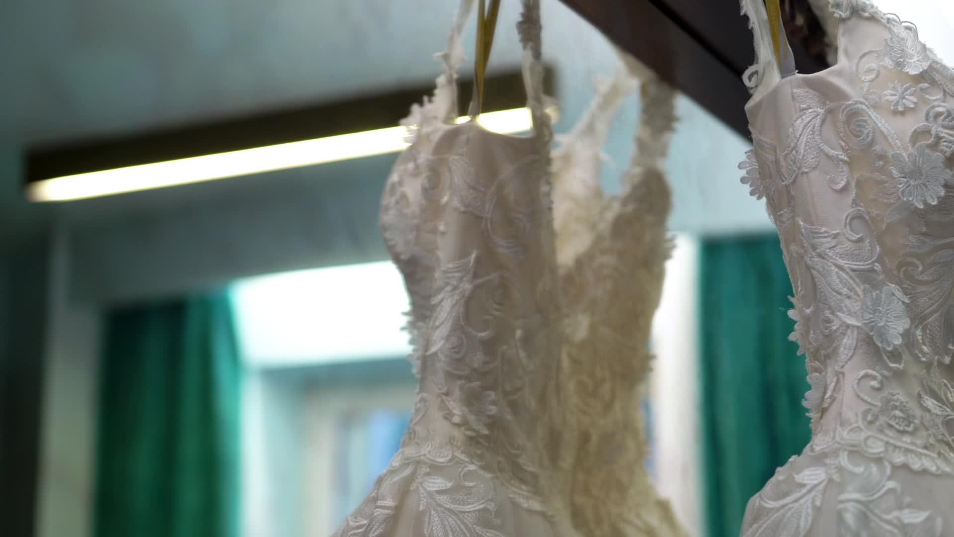 白新娘礼服视频的预览图