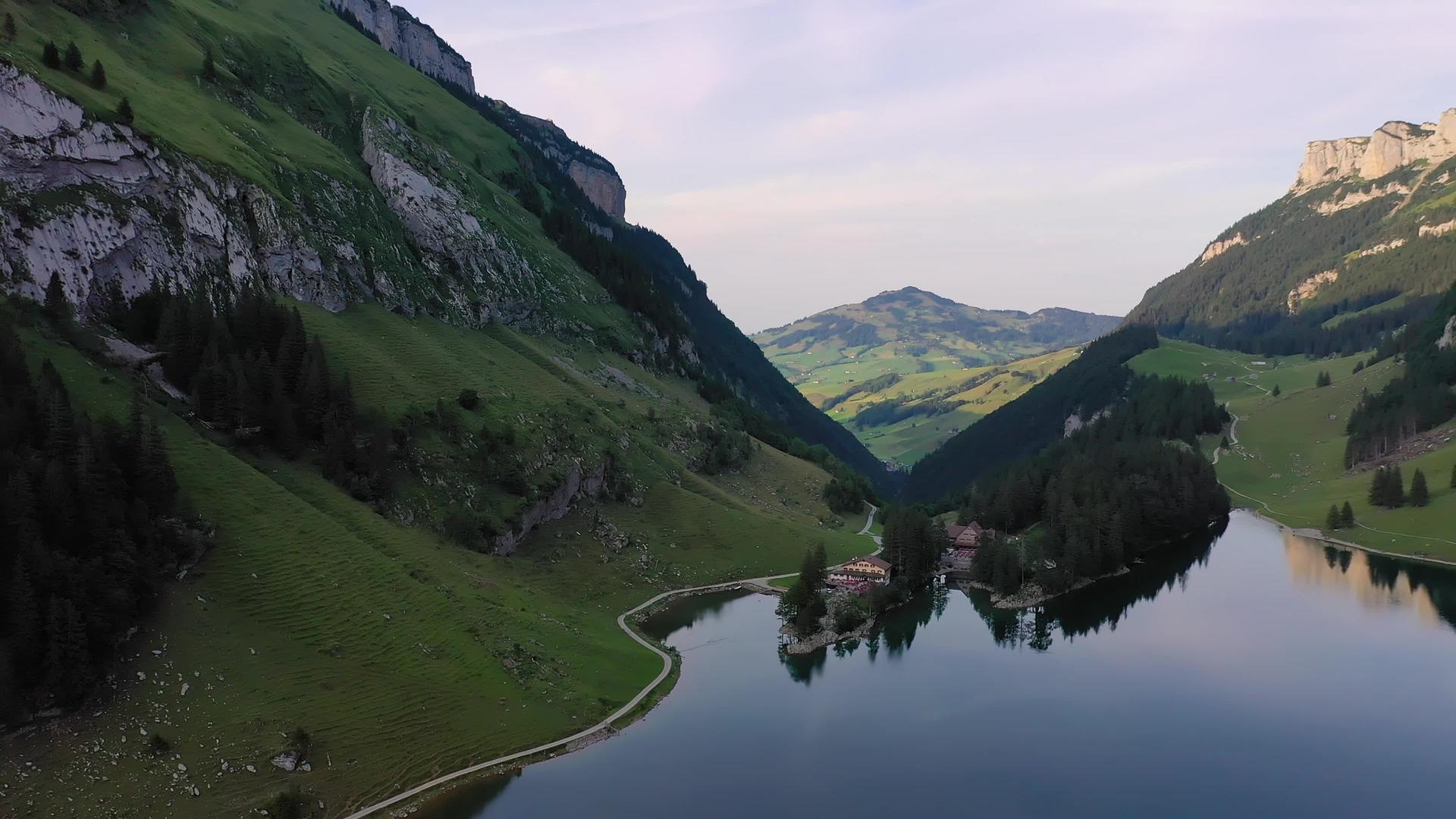 SWYZERLAND阿尔卑斯山视频的预览图