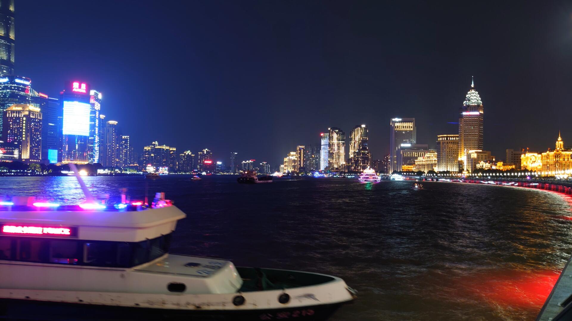 上海黄浦江夜景延时视频的预览图
