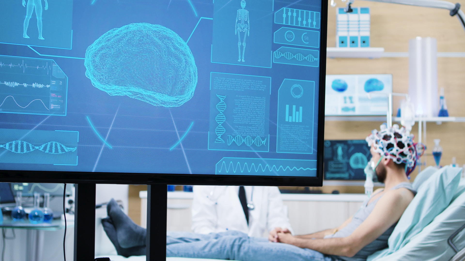 病人的脑活性显示在神经学中心的电视屏幕上视频的预览图