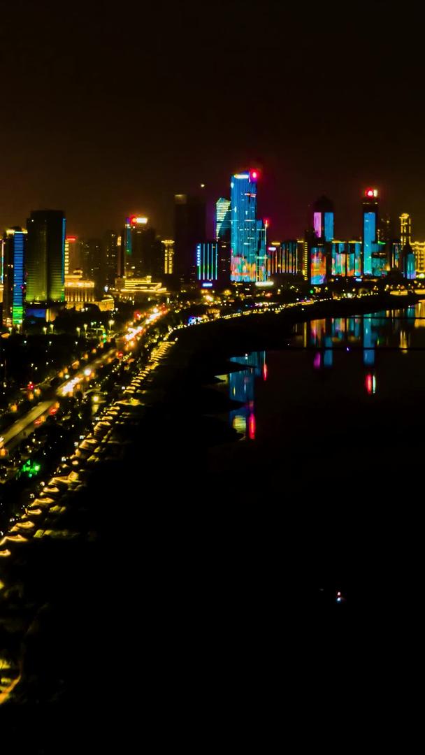 南昌赣江中大道金融中心航拍延时摄影视频的预览图