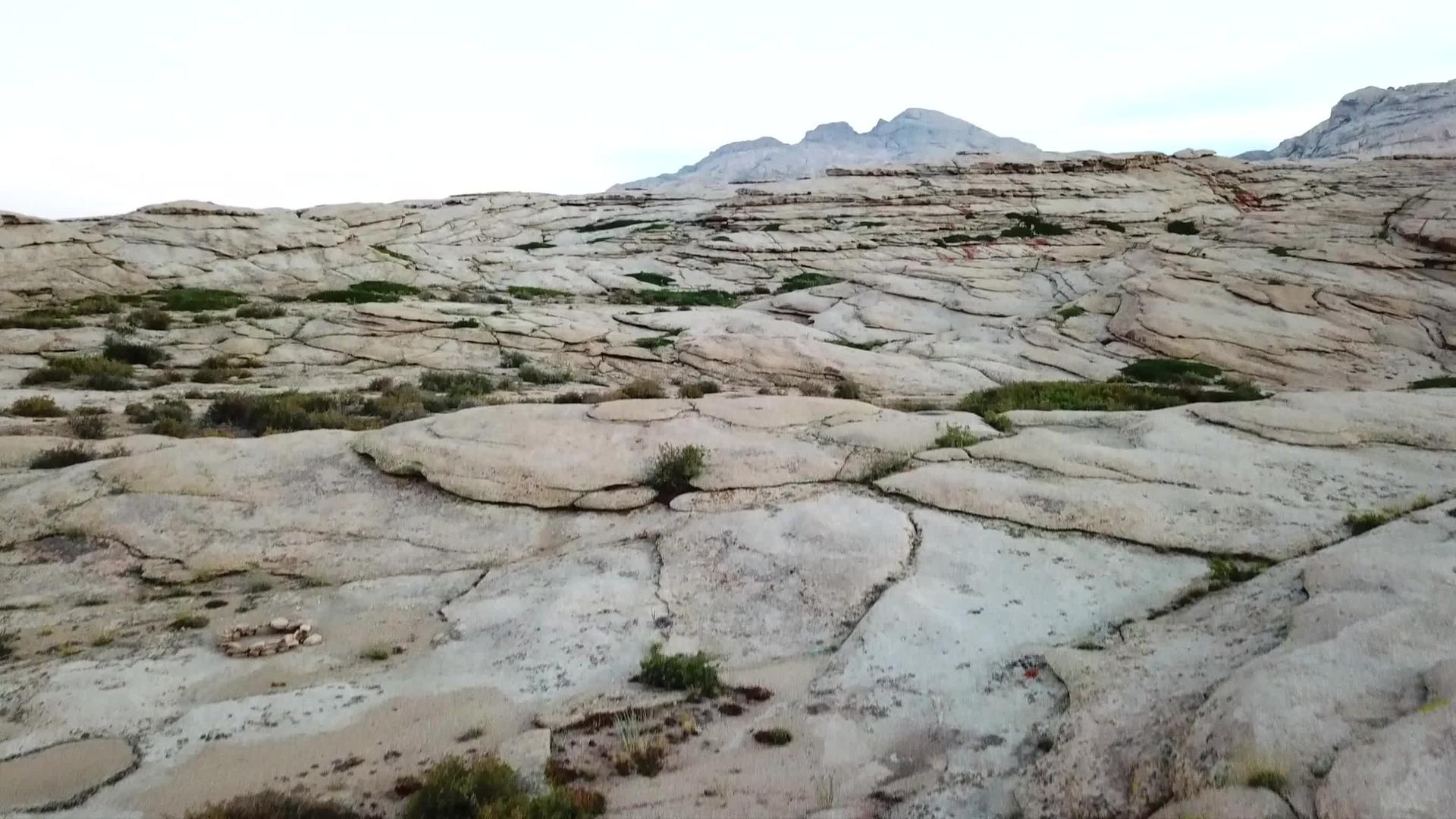 巨石原火山熔岩视频的预览图