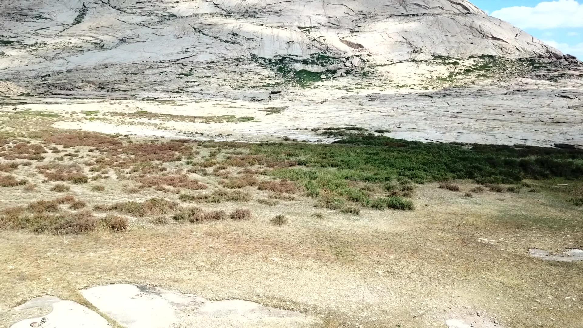 巨石原火山熔岩视频的预览图