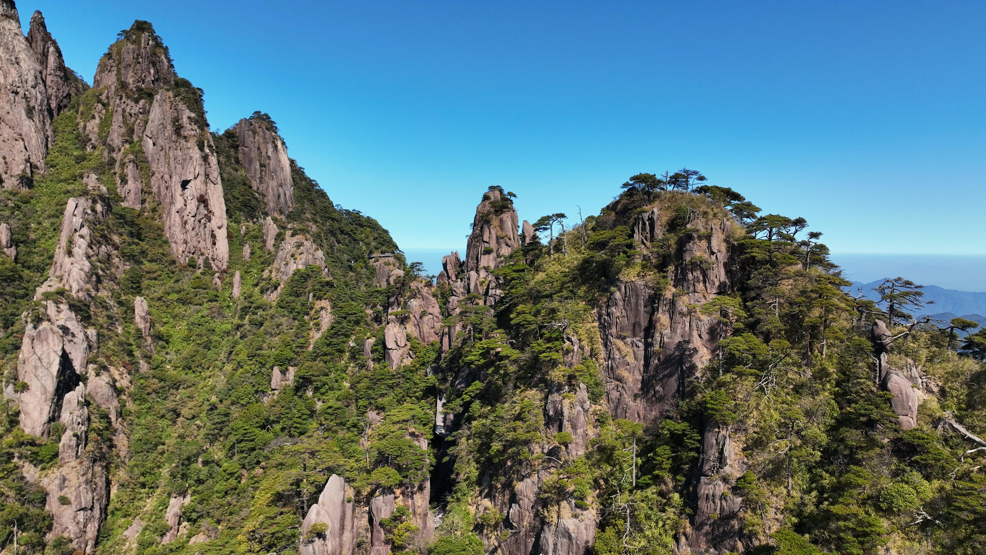 江西旅游三清山花岗岩地貌山峰自然景观4k素材视频的预览图