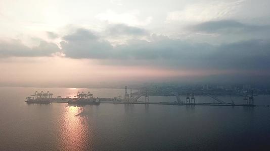 黄花现代海港风景视频的预览图