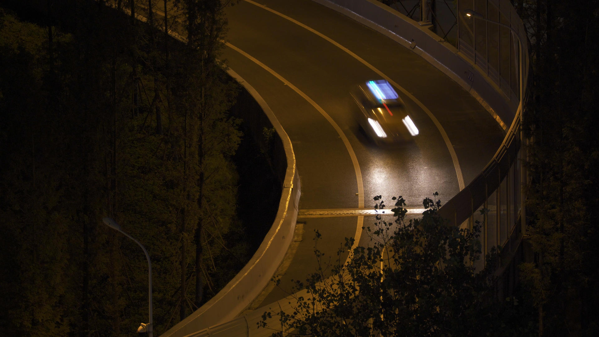 航拍城市夜景交通高架桥道路车流4k素材视频的预览图