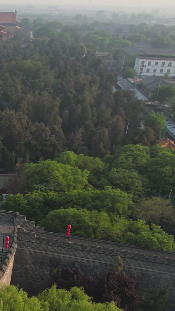 航拍5A景区孔庙城墙门视频视频的预览图