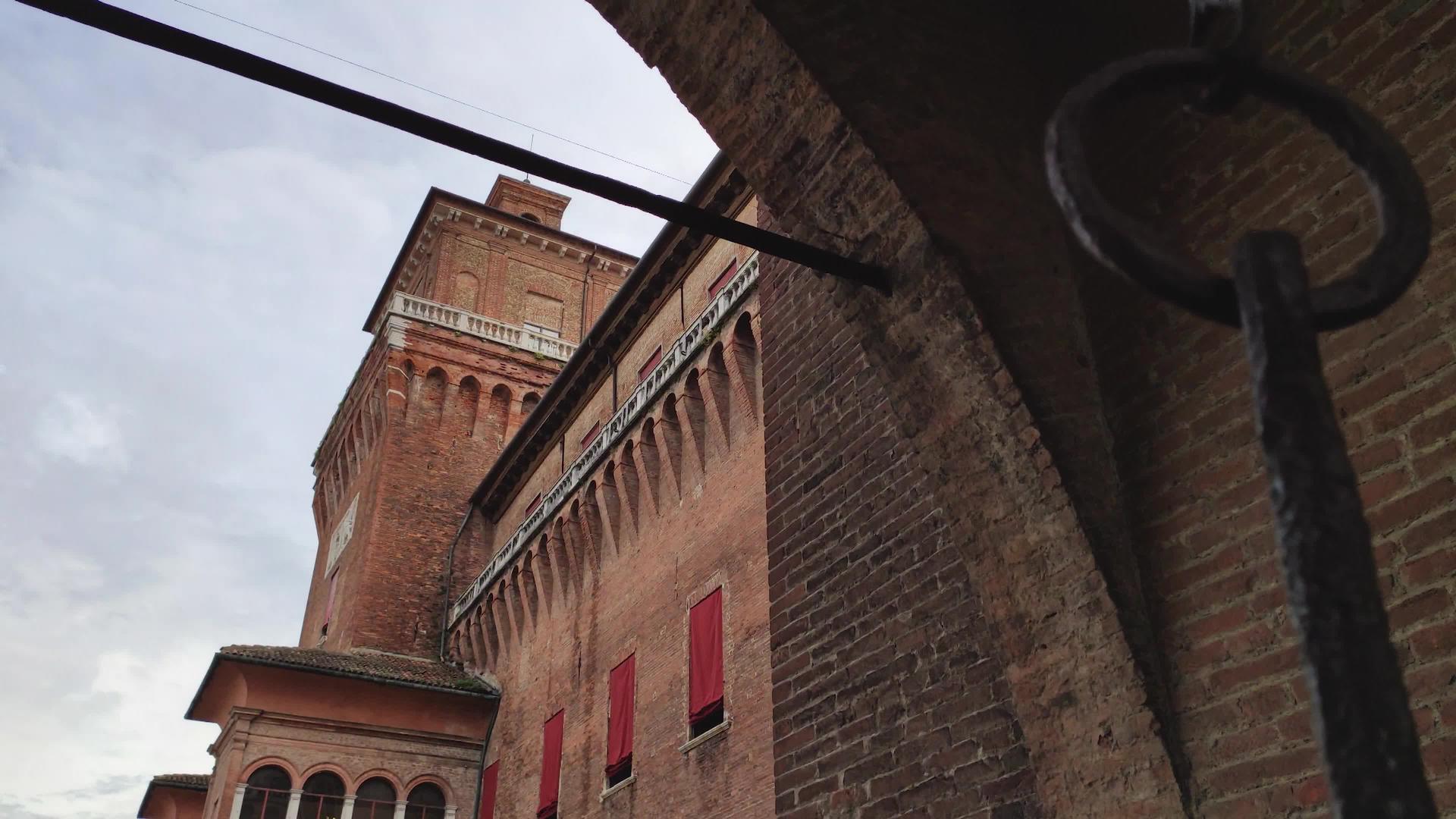 Ferrara城堡罗盘细节12视频的预览图