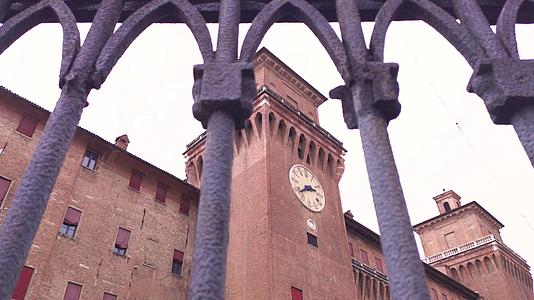 古城门2过滤Ferrara城堡视频的预览图