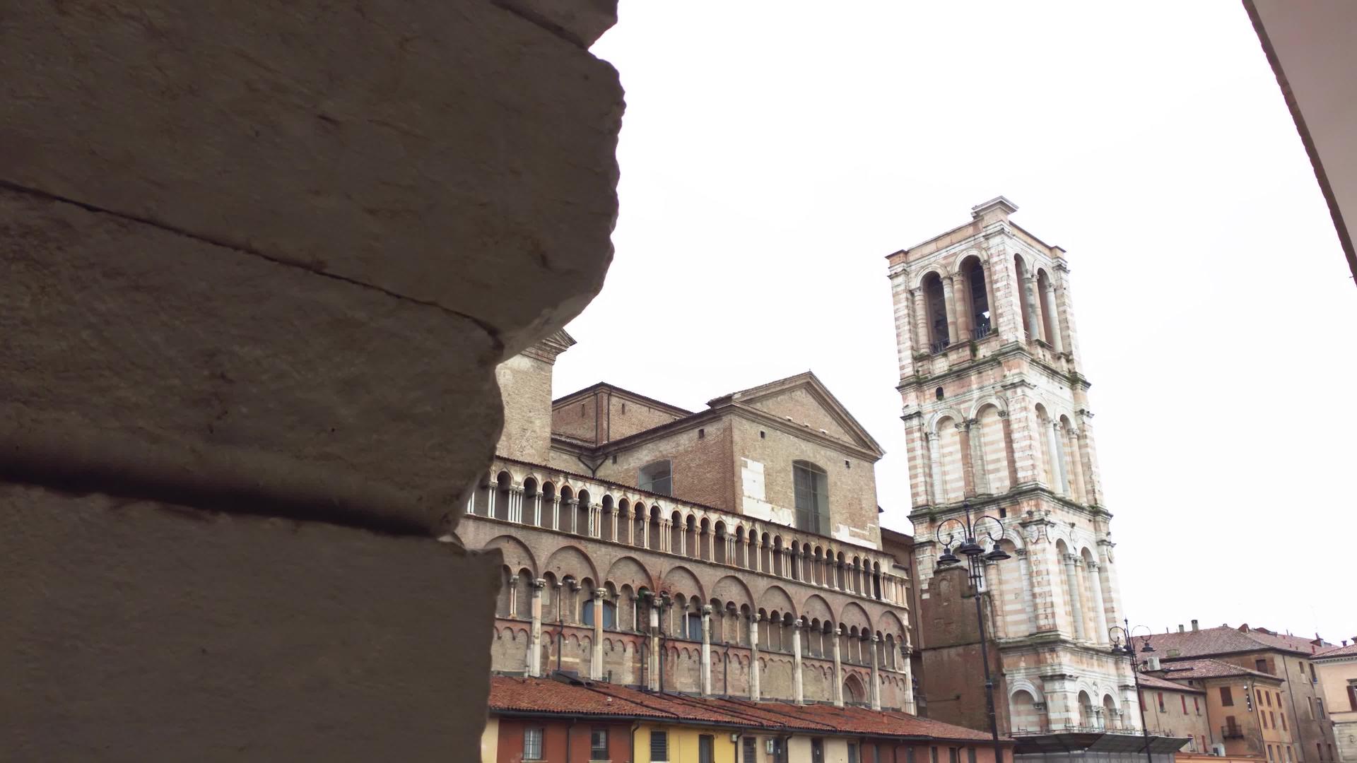法拉拉2号圣吉奥尔吉奥大教堂钟楼视频的预览图