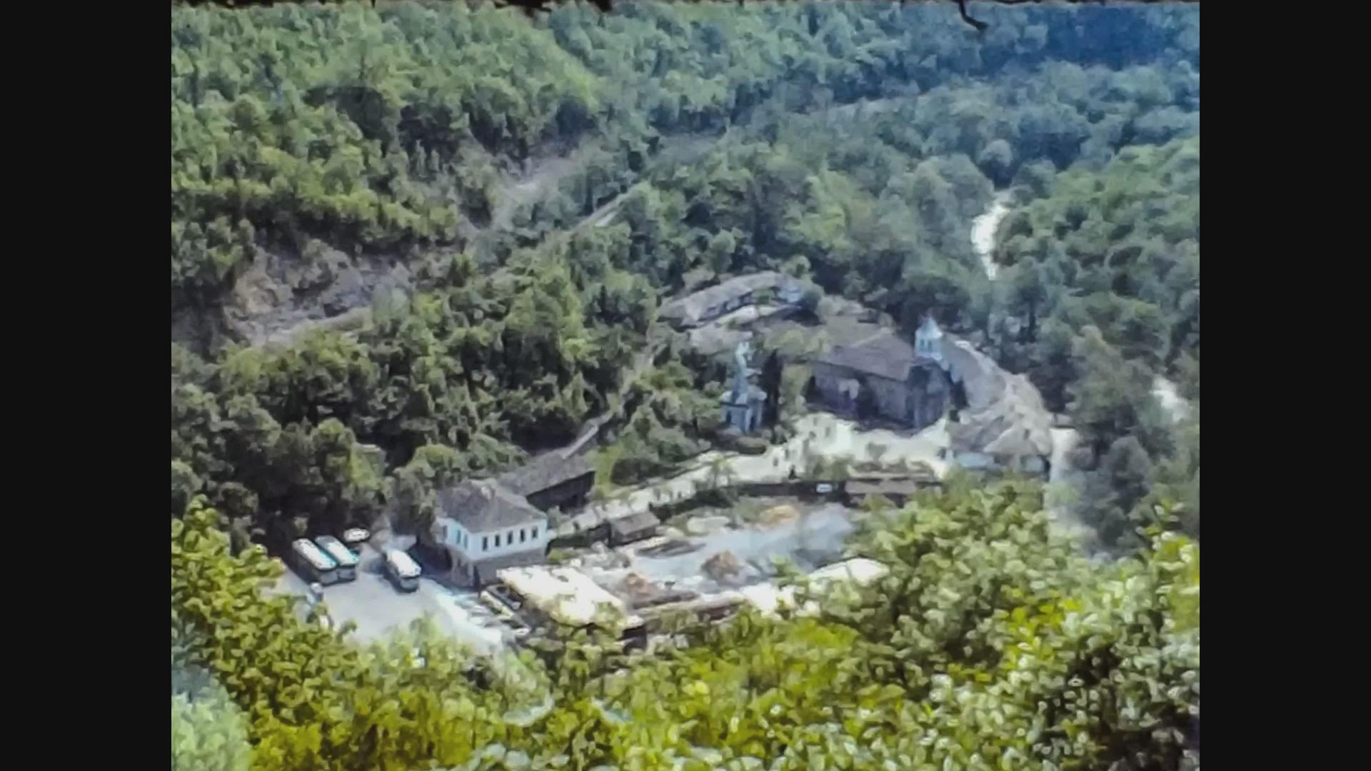 布尔加里亚1975年Drjanovski修道院视频的预览图