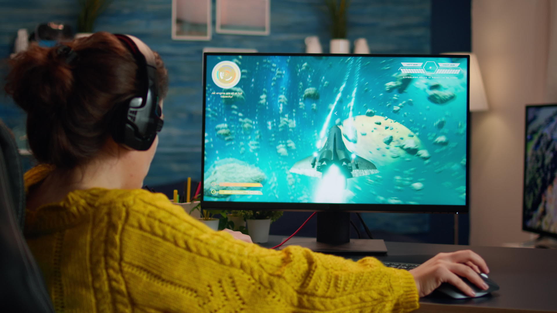 玩家试图放松太空射击在线视频游戏视频的预览图