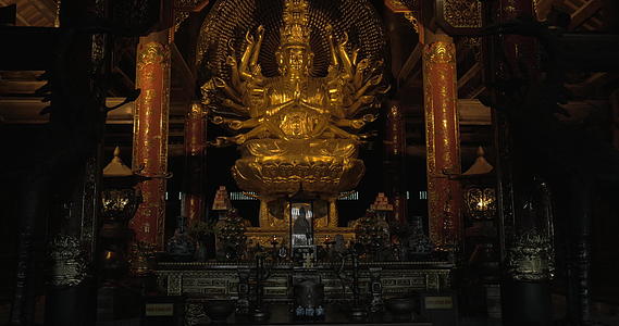 在拜丁寺vietnam佛像和祭坛装饰视频的预览图
