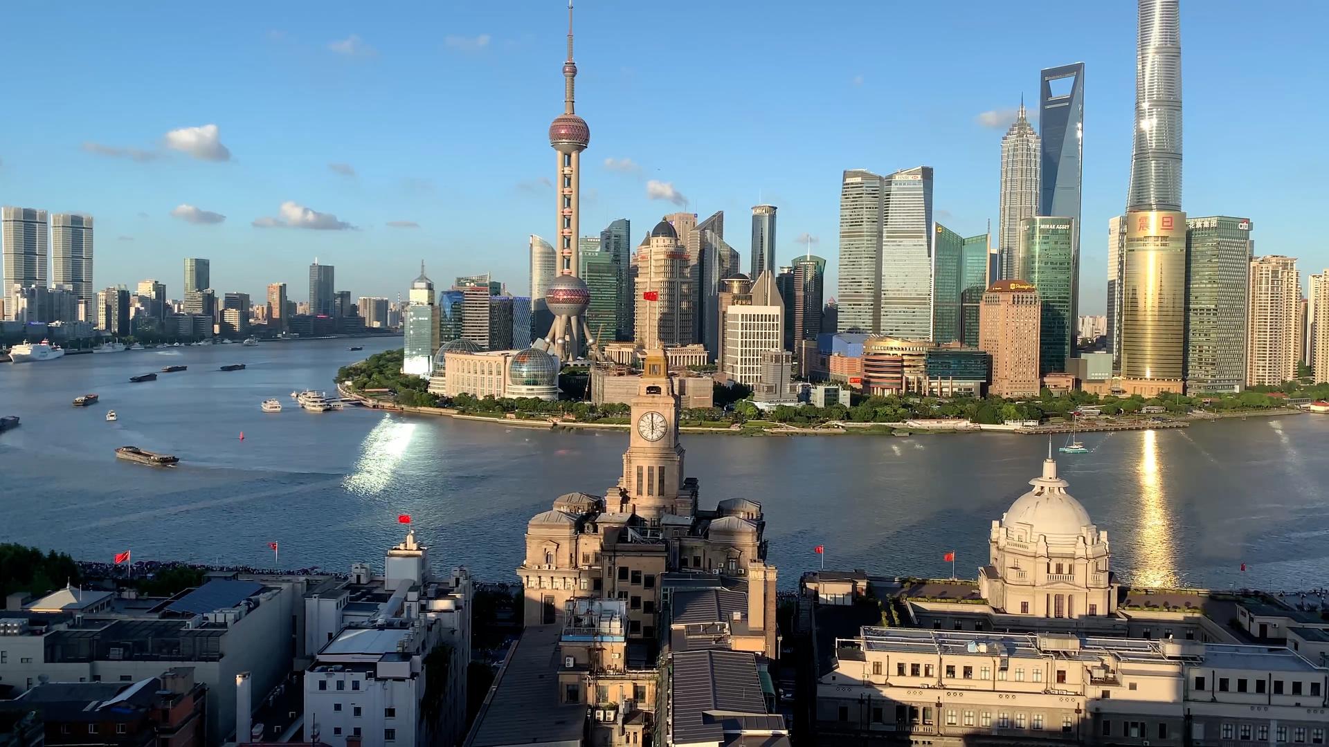 外滩眺望上海东方明珠视频的预览图