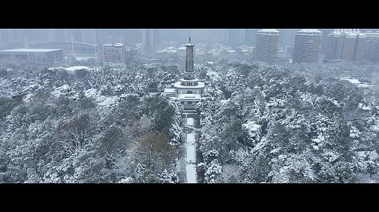 雪景烈士公园长沙视频的预览图