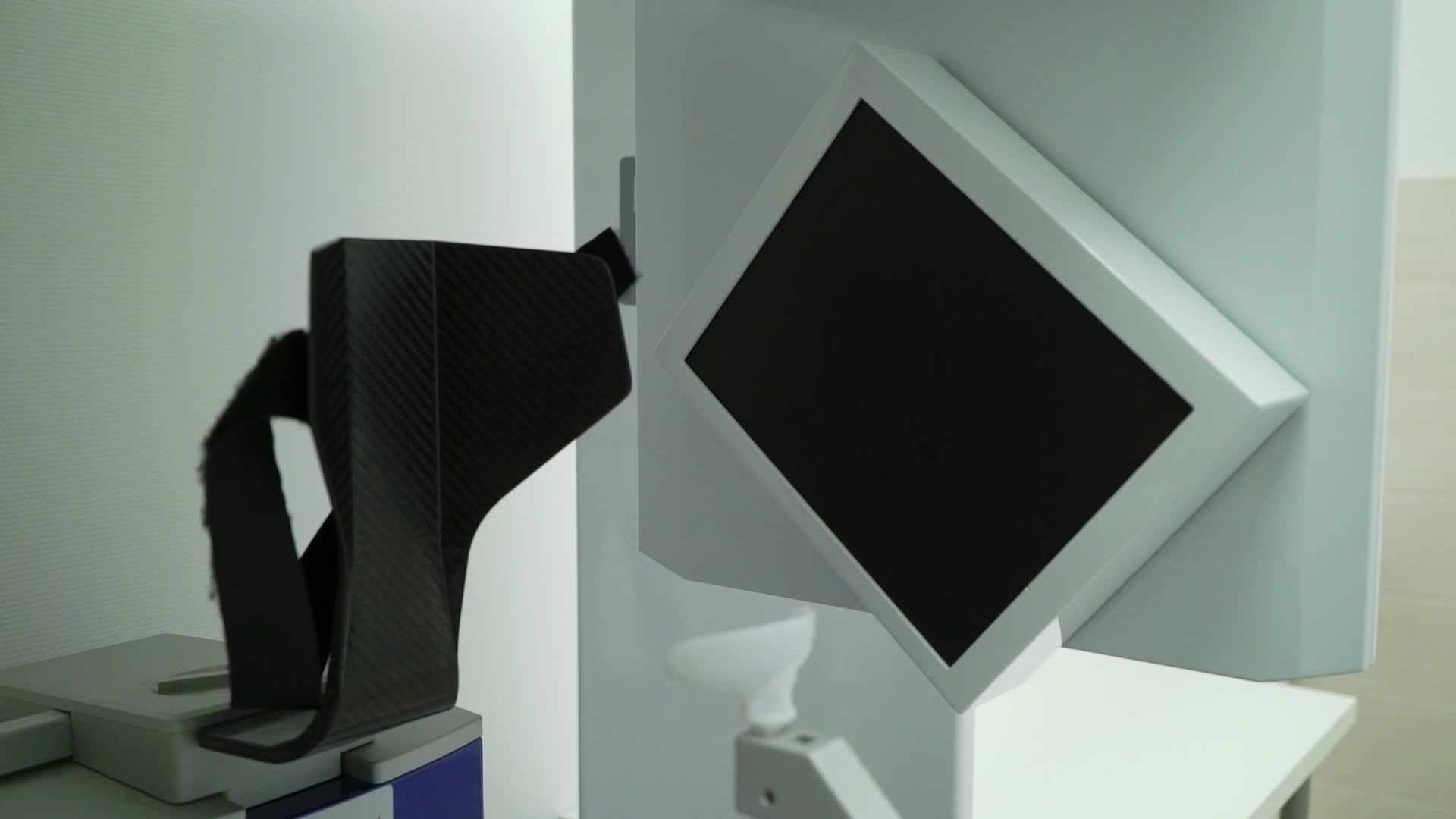 医院医疗柜内的x光机扫描仪医生在诊所工作视频的预览图