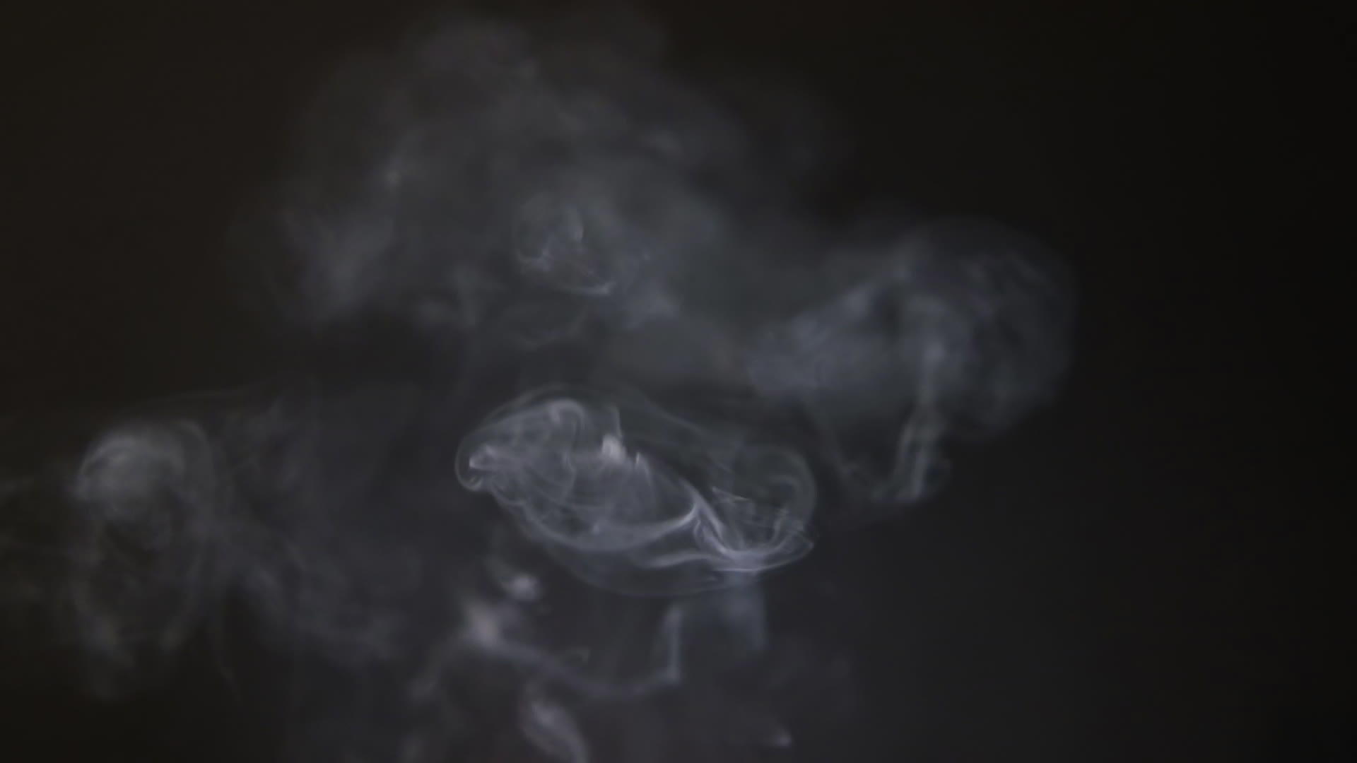 真正的烟云以4K最佳使用屏幕模式混合冰烟云烟黑烟视频的预览图