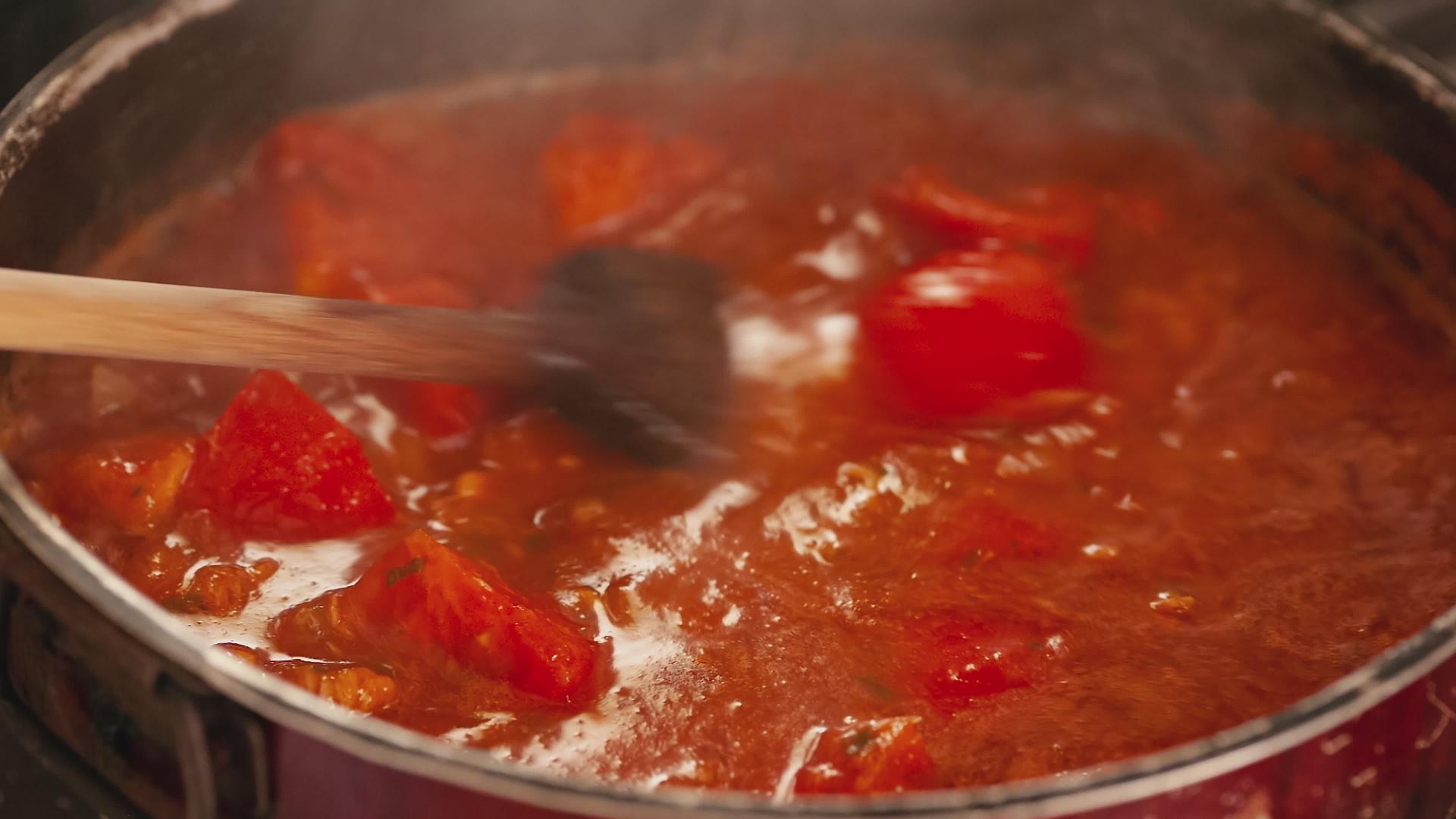 细节3用番茄酱煮熟视频的预览图